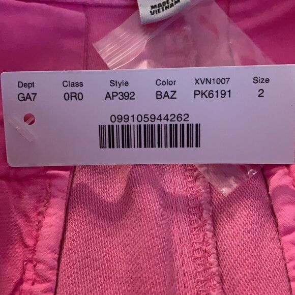 J crew pink wide leg pants. Deep front pockets and back pockets too. - Picture 9 of 13